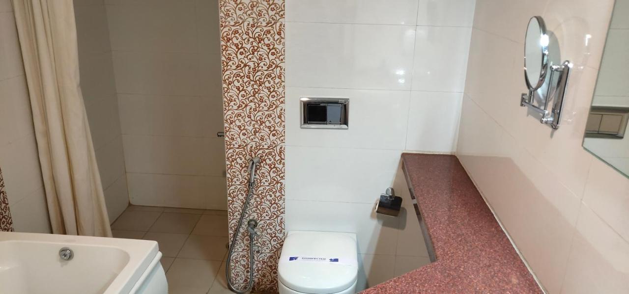Hotel Saptagiri Hyderabad Esterno foto