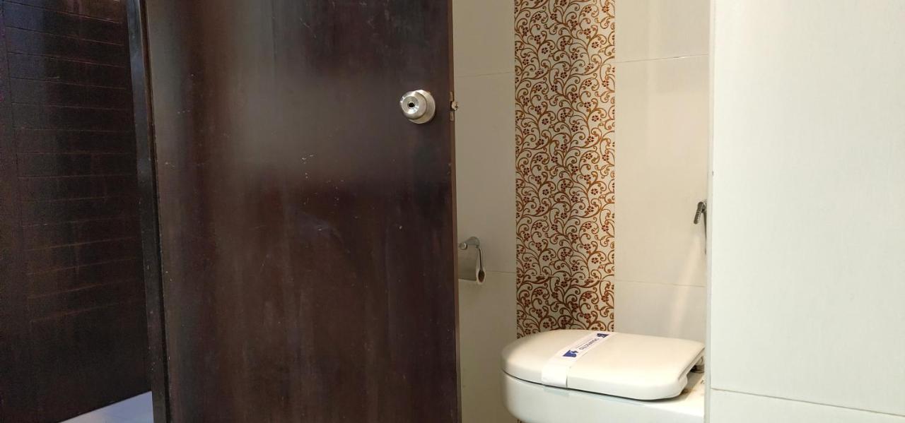 Hotel Saptagiri Hyderabad Esterno foto