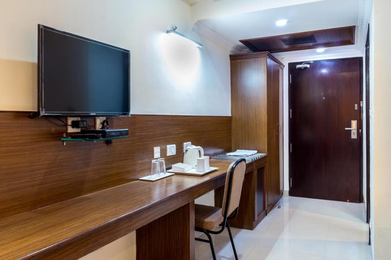 Hotel Saptagiri Hyderabad Esterno foto