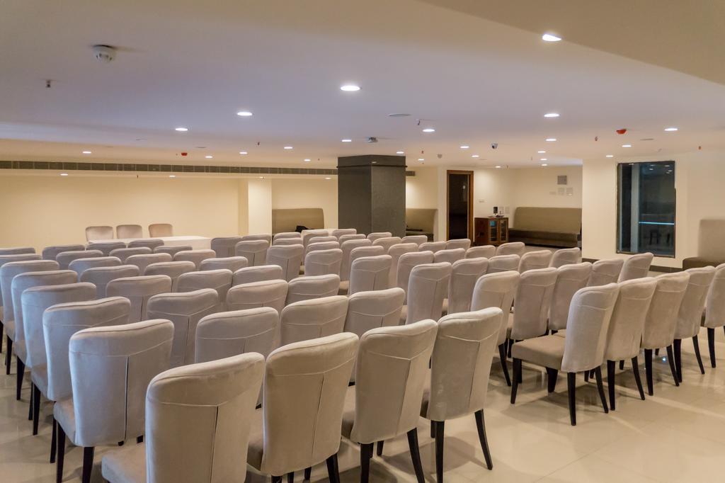 Hotel Saptagiri Hyderabad Esterno foto