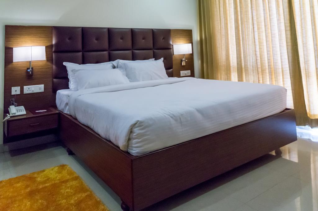 Hotel Saptagiri Hyderabad Esterno foto