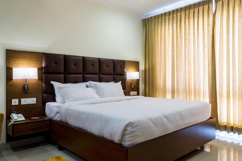 Hotel Saptagiri Hyderabad Esterno foto